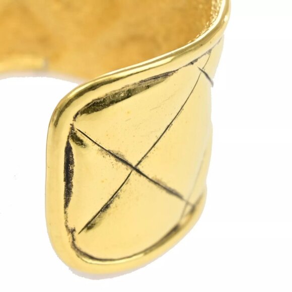 CHANEL CC Logo Matelasse Bangle Bracelet GHW France Accessory - Picture 3 of 14